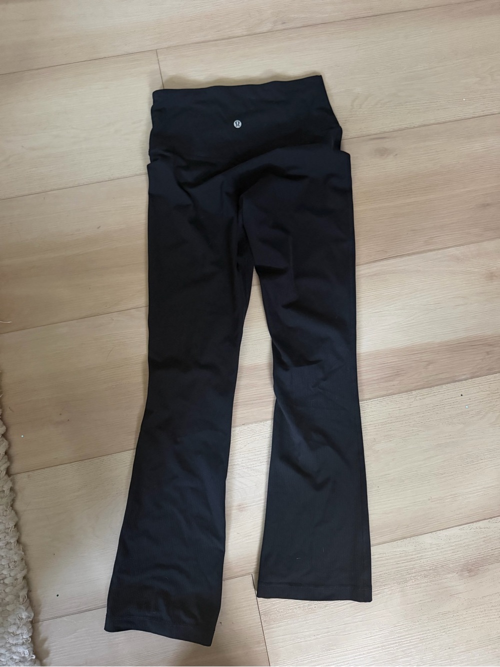 lululemon athletica ribbed mini flare pants size 6